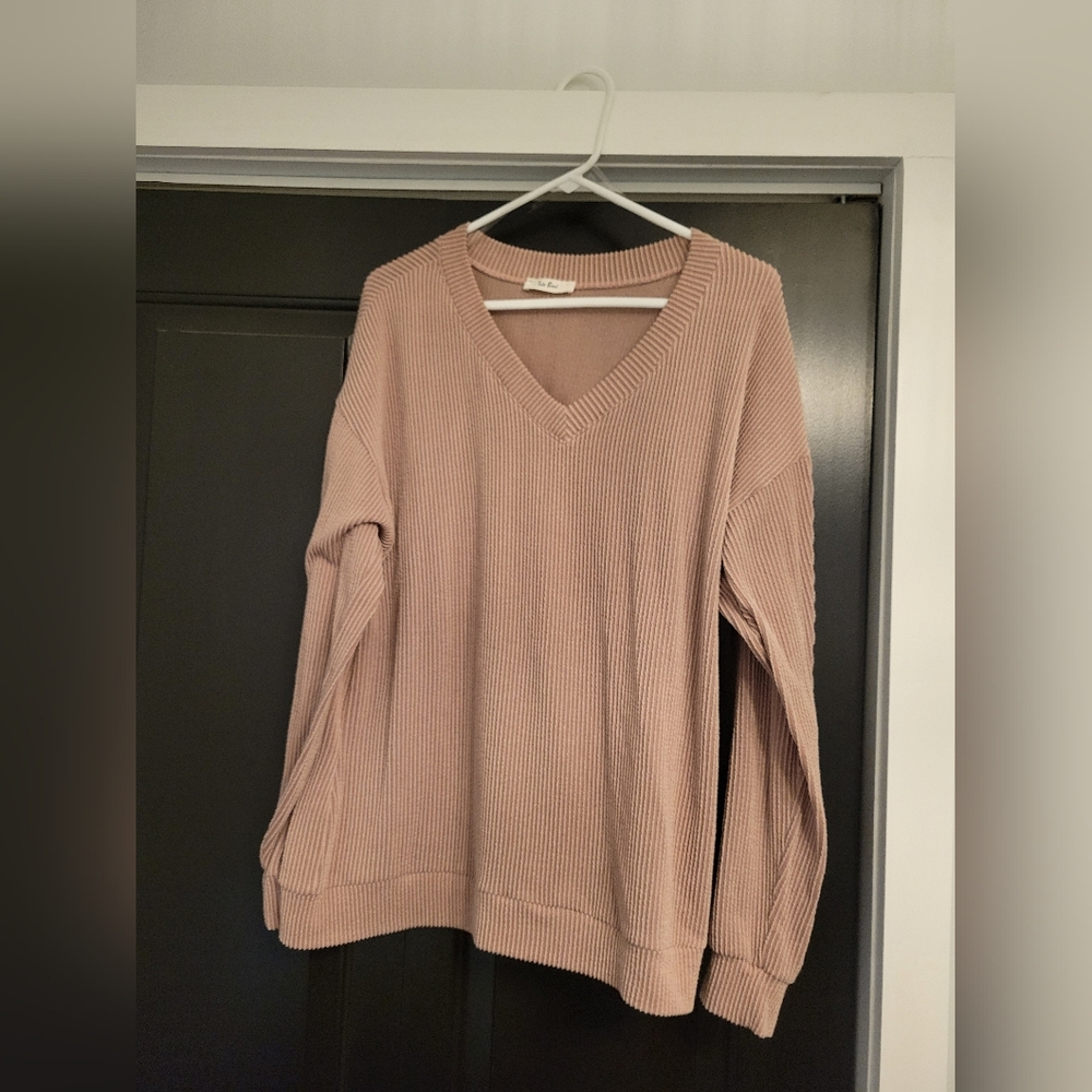 Tres Bien Ribbed Long Sleeve (Medium)